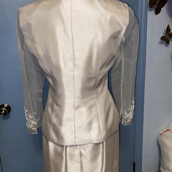 JESSICA HOWARD Women's Champagne Color Sheer Sleeve Blouse 2pc Suit Long Skirt 6 - Picture 13 of 16